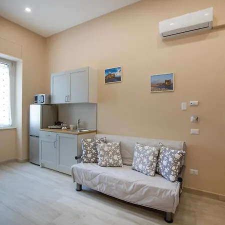 Casa Cavaliere Bed & Breakfast Naples
